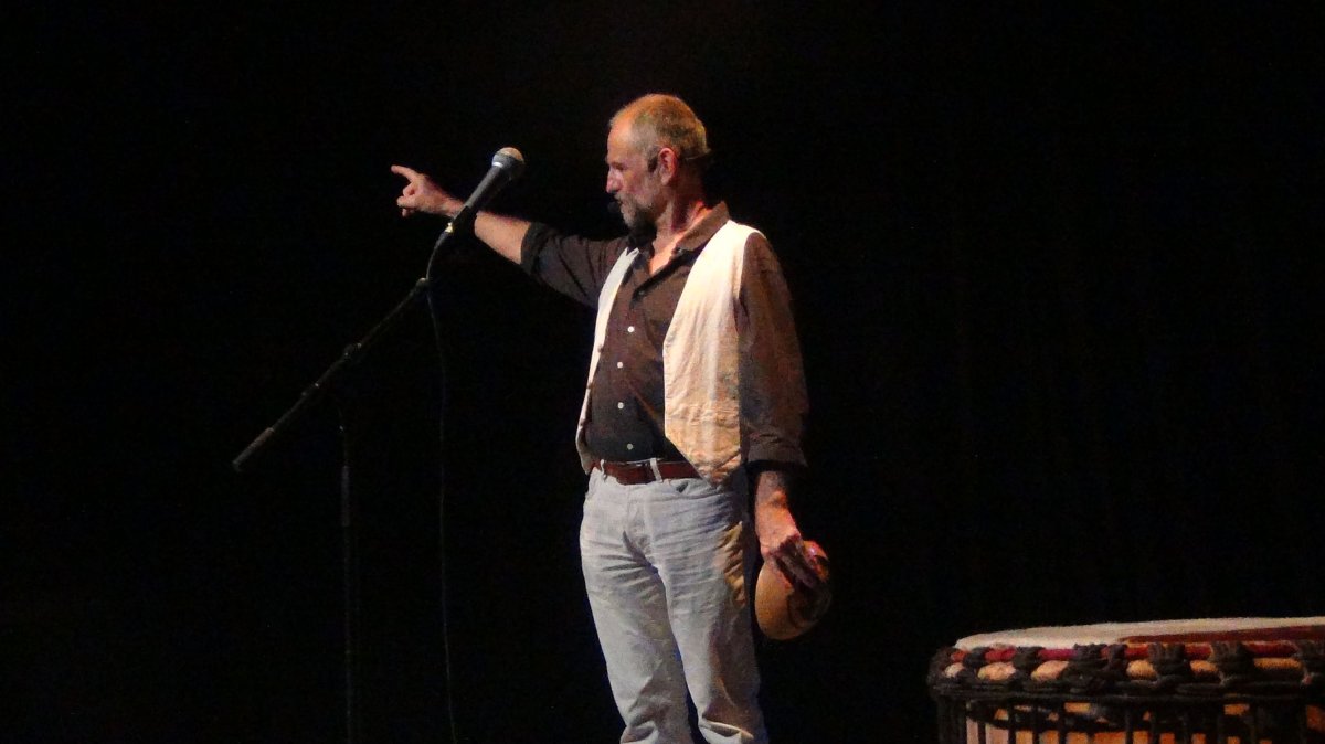 Un conteur sans les mots ?